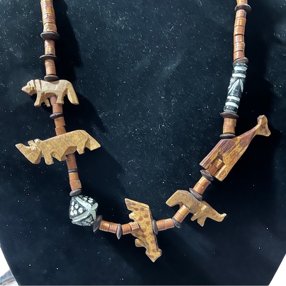 Antique Hand-Carved Wooden Animals & Tribal Painted Pendants Necklace 28” Rhino - Picture 2 of 10